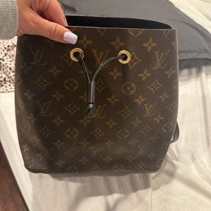 Louis Vuitton NeoNoe bag